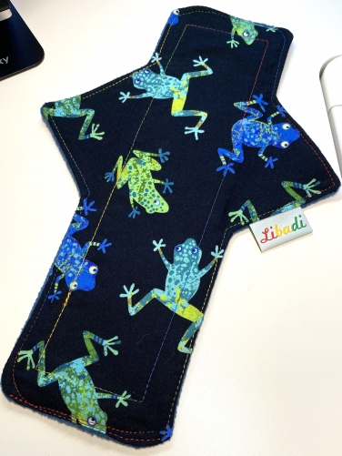 Libadi Stoffbinde 895 grün blaue Frösche auf schwarz - L (28 cm) | Standard | mit PUL