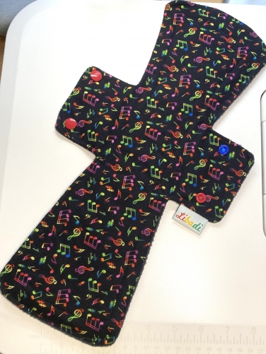 Libadi Stoffbinde 890 bunte Noten auf schwarz - XXL (38 cm) | Standard | mit PUL