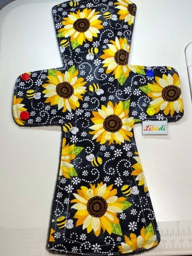 Libadi Stoffbinde 881 Sonnenblumen auf schwarz - XXL  (38 cm) | Standard | mit PUL