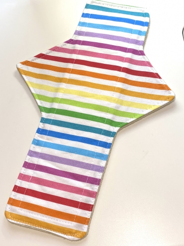 Libadi Stoffbinde 897 Regenbogenstreifen weiß Bine Brändle - L (28 cm) | Standard | mit PUL